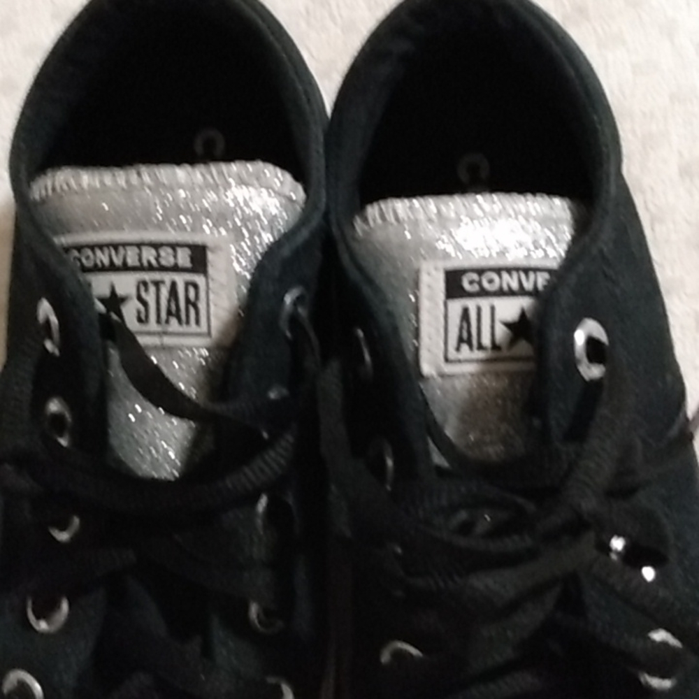 Converse black and silver tennies - Picture 9 of 9